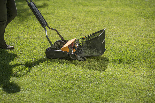 Механические газонокосилки Фискарс