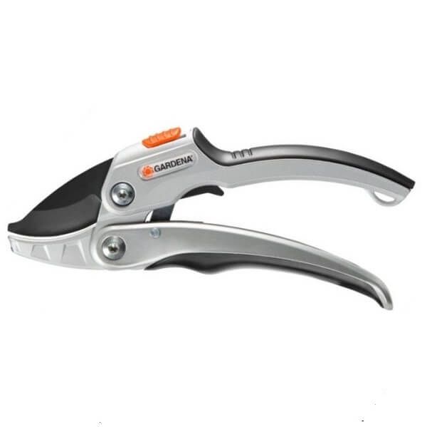 Секатор Gardena SmartCut с храповым механизмом 8798