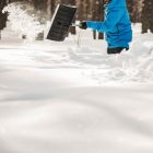 Скрепер для прибирання снігу Fiskars SnowXpert™ (1062828) - фото 4