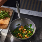 Сковорода WOK Fiskars All Steel 28 см 1064747 - фото 7