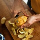 Нож для корнеплодов с изогнутым лезвием Fiskars Functional Form 1057545 - фото 3