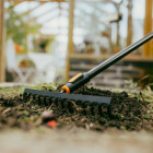 Насадка-граблі для ґрунту Fiskars OneClick™ (1080677) - фото 2